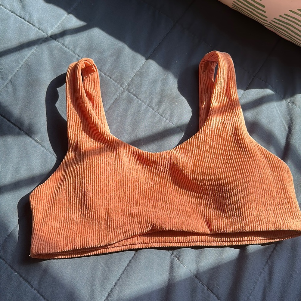 Ribbed bathing suit top